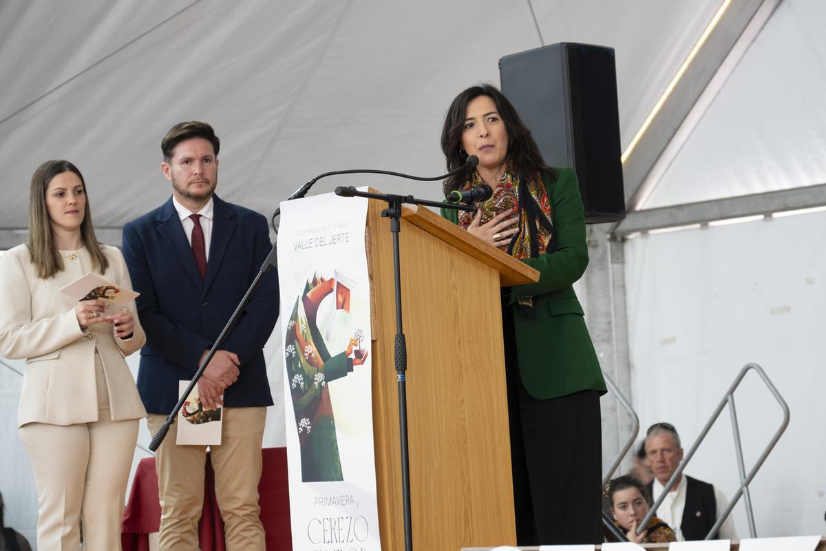 La Fiesta del Cerezo en Flor abre sus puertas en Tornavacas con un homenaje al trabajo y la resistencia del Valle del Jerte