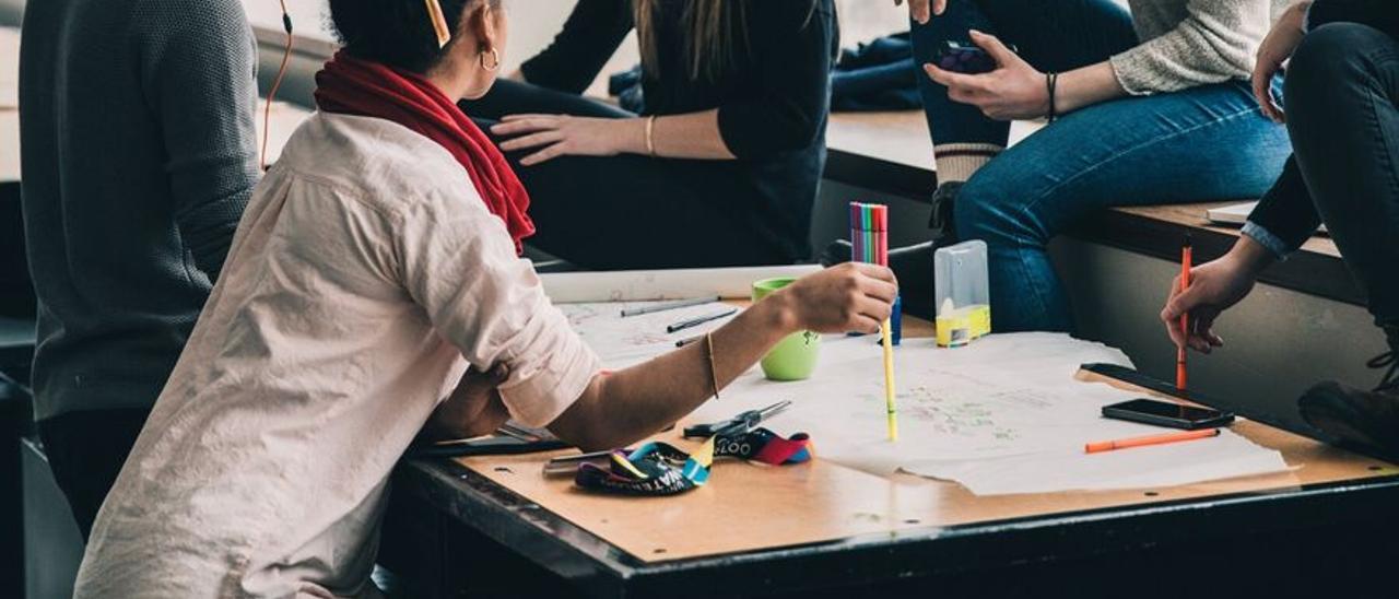 Educación comienza a pagar las becas universitarias en Canarias.