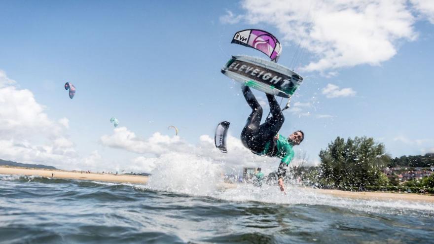 El Kitefest cierra tres jornadas de espectáculo