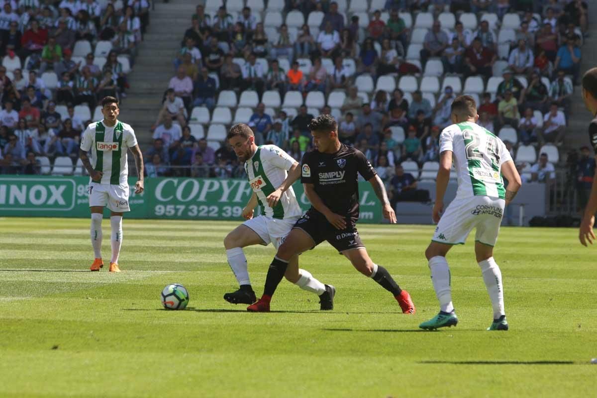 El Córdoba plantó cara al Huesca, pero murió en la orilla