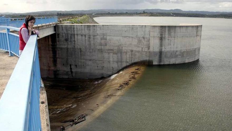 Sube el agua por obras de la Breña y El Arenoso