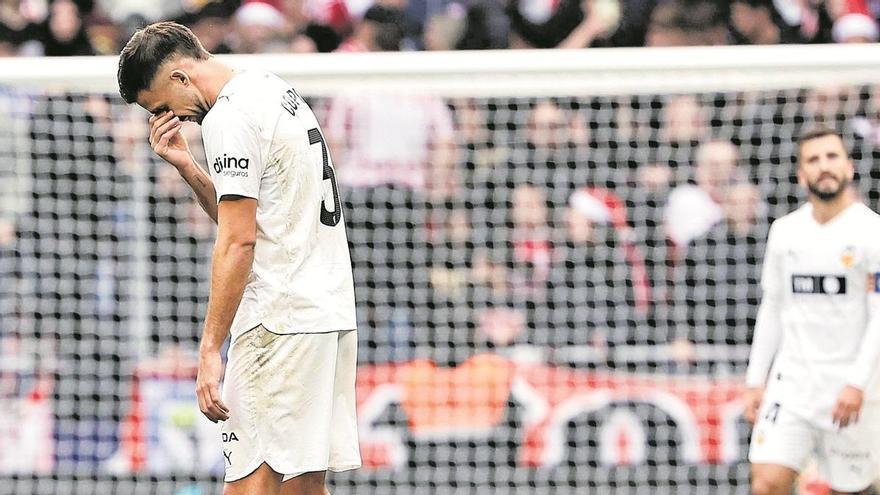 La imagen de Copete en el Metropolitano es fiel reflejo de la situación del equipo: decepción.