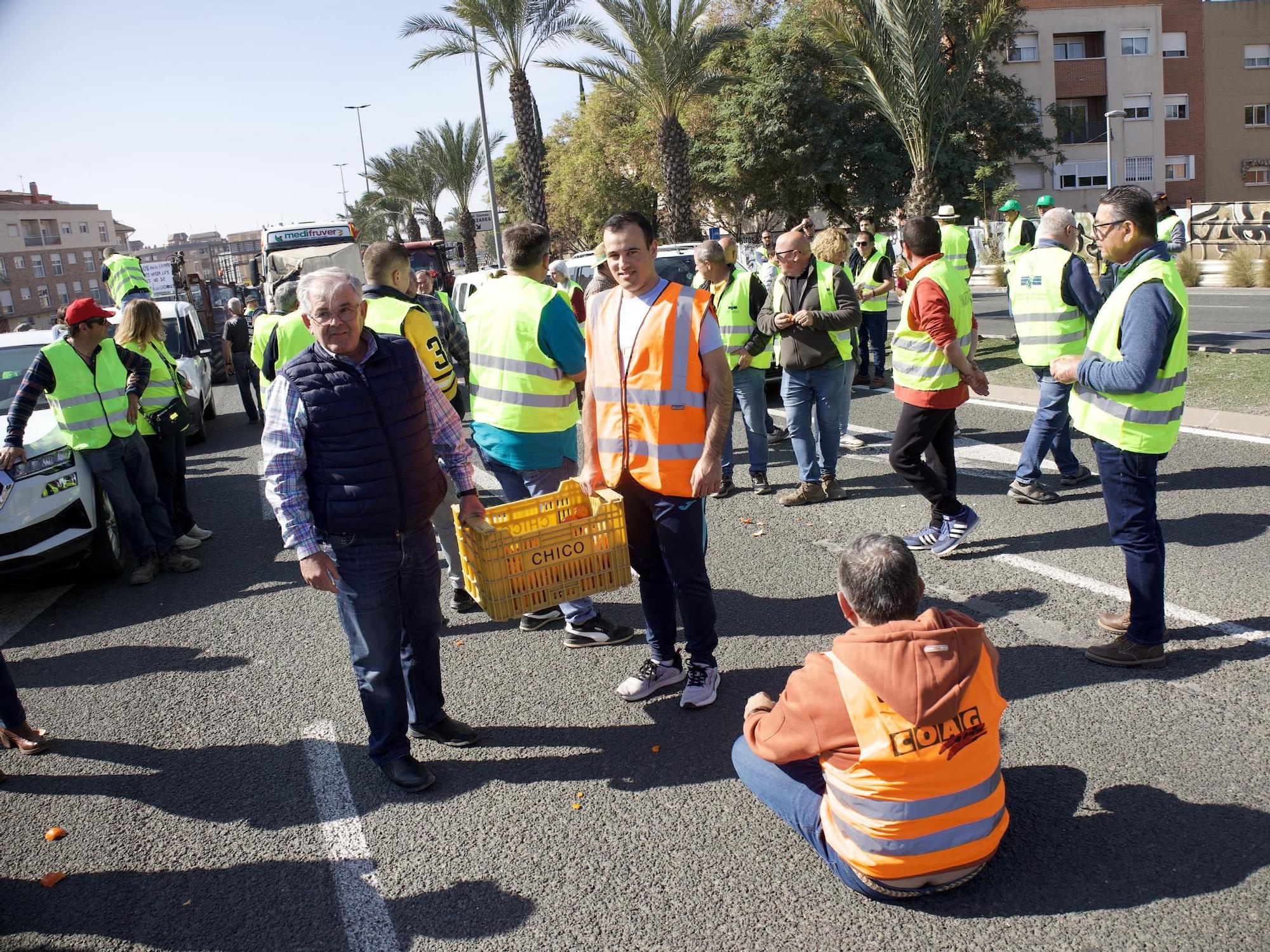 FOTOS: Los agricultores colapsan Murcia el 21F para protestar por la situación del campo