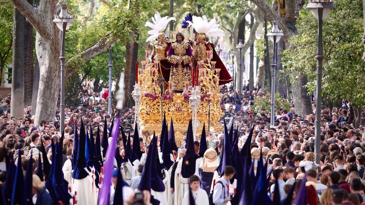 La Estrella, a su paso por Colón.