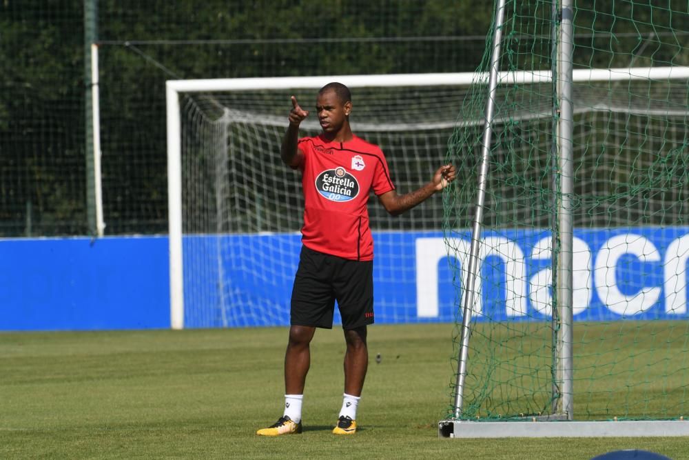 La plantilla deportivista ha tenido este viernes, 13 de julio de 2018, doble sesión de entrenamiento.