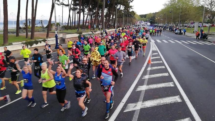 Vig-Bay 2019 | Más de 1.200 valientes toman la salida del maratón - Faro de  Vigo