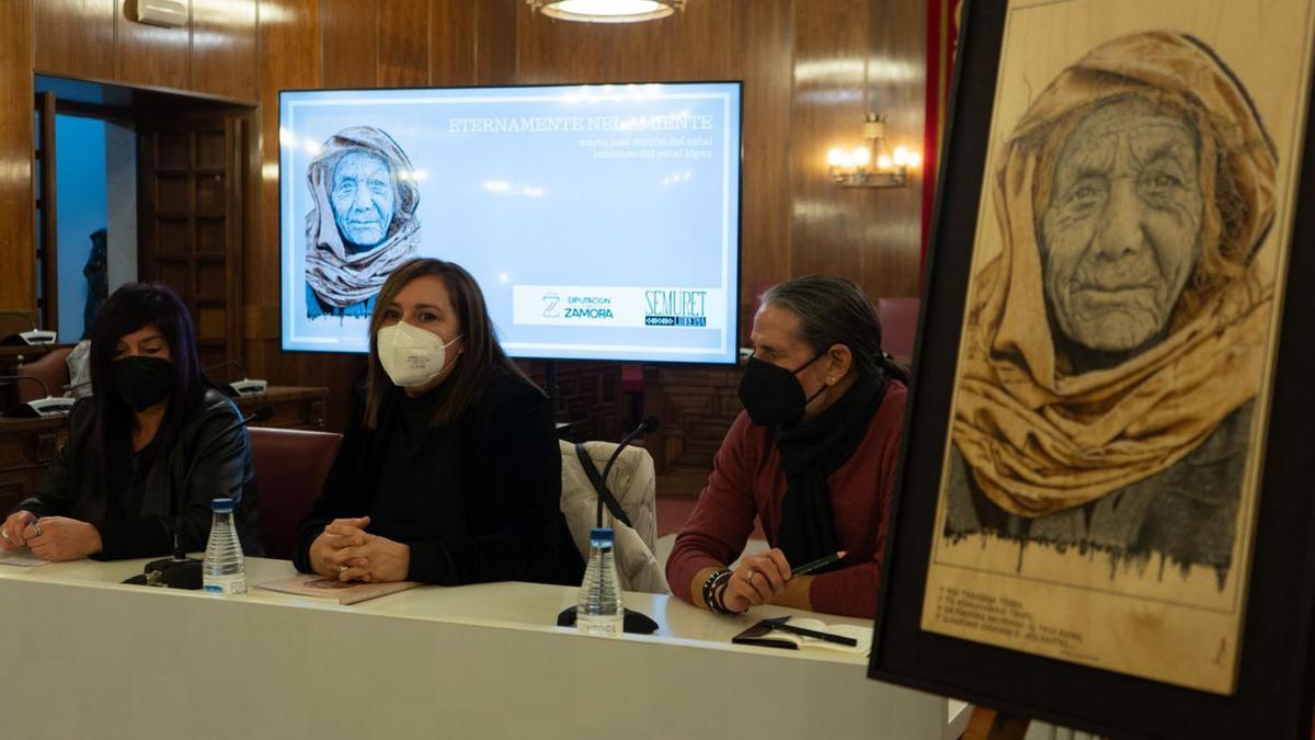 Desde la izquierda, María José Zurrón, Marisol López del Estal y Laureano del Estal, durante la presentación.