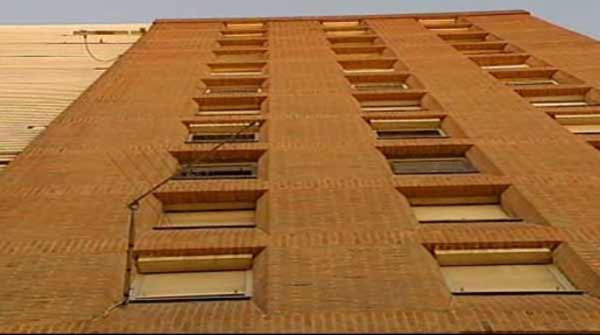 Uns matolls i una antena van esmorteir la caiguda.