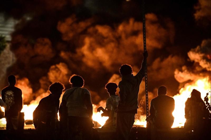 Protestas violentas en Nanterre, Francia, tras matar la policía a un joven de 17 años