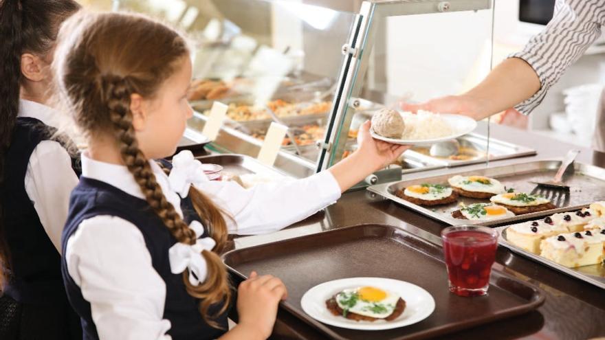 Un plan para evitar desperdiciar 100 kilos de comida diarios en 6 colegios de Murcia