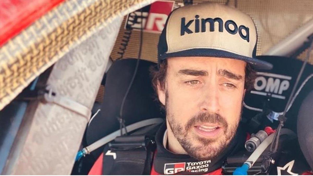 Alonso, del asfalto a la arena. El piloto prueba suerte en el Dakar