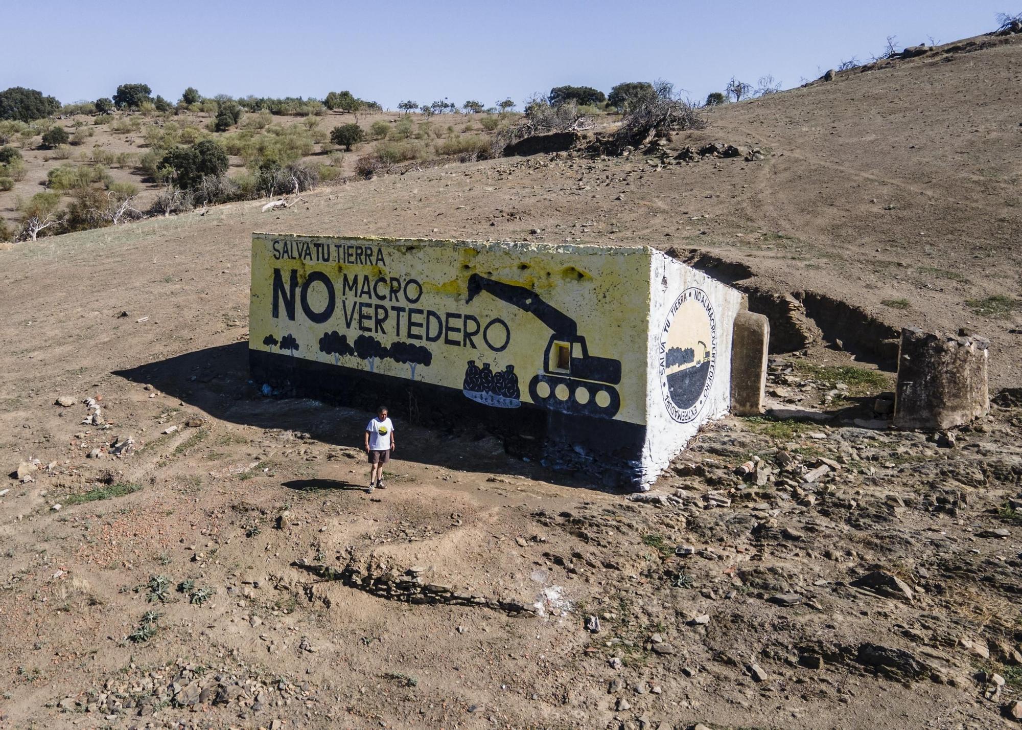 GALERÍA | Salvatierra: un año contra el macrovertedero