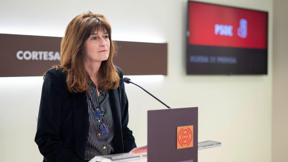 La diputada del PSOE, Carmen Dueso, en las Cortes.