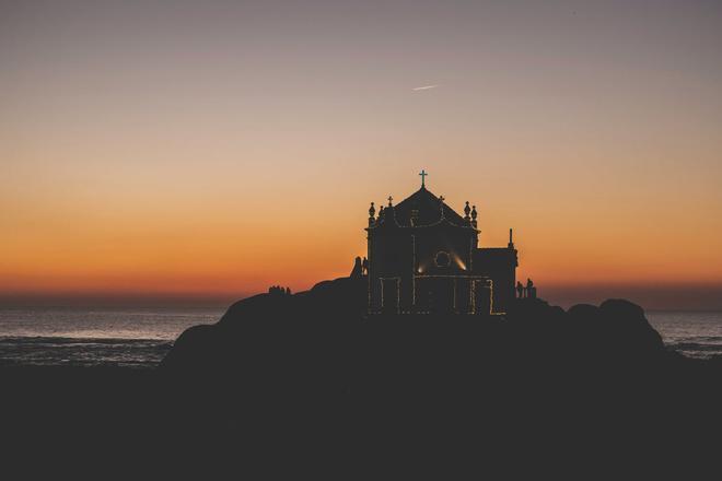 Capilla del Señor de la Piedra, Miramar, Portugal