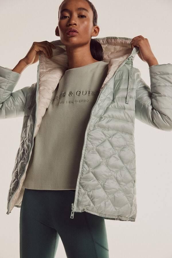 Ultralight corto reversible con capucha