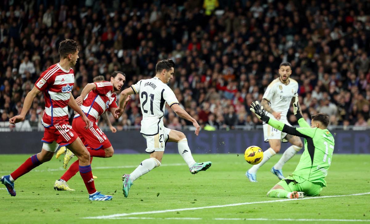 Brahim marca el primer gol del Real Madrid ante el Granada