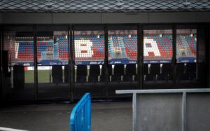 GRAFCAV3301. EIBAR (GIPUZKOA), 10/03/2020.- Vista del estadio de Ipurua de Eibar, este martes, donde esta noche se juega el partido aplazado de LaLiga Santander entre el Eibar y la Real Sociedad, que se celebra a puerta vacía a causa de las medidas contra el coronavirus COVID-19.EFE/ Javier Etxezarreta