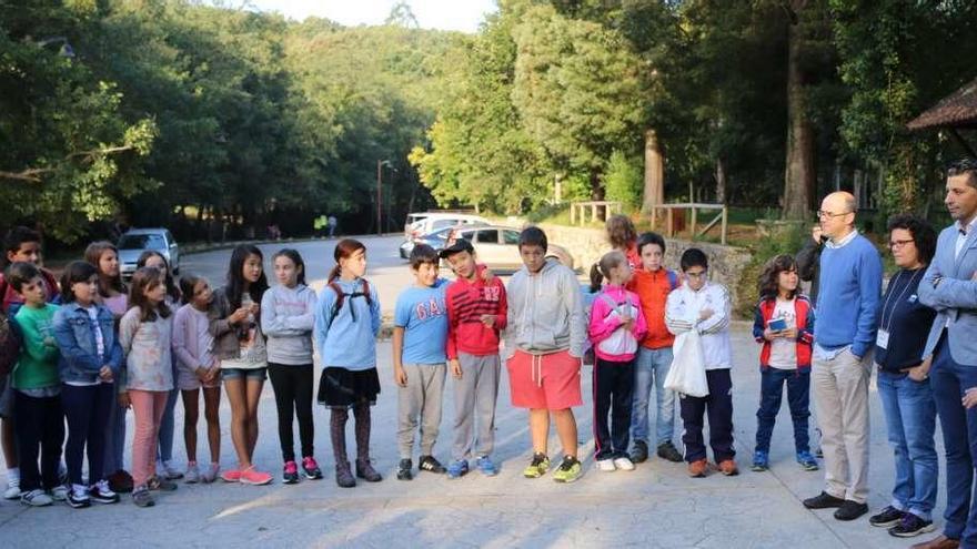 Jornadas escolares en la playa fluvial y en el centro arqueológico de Tourón