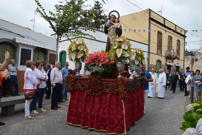 Procesión de las fiestas de San Antonio de Padua en Moya