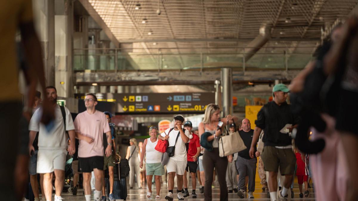 Terminal de pasajeros del aeropuerto Tenerife Sur.