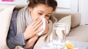 Vitamina C refuerza el sistema inmune contra resfriados y gripes
