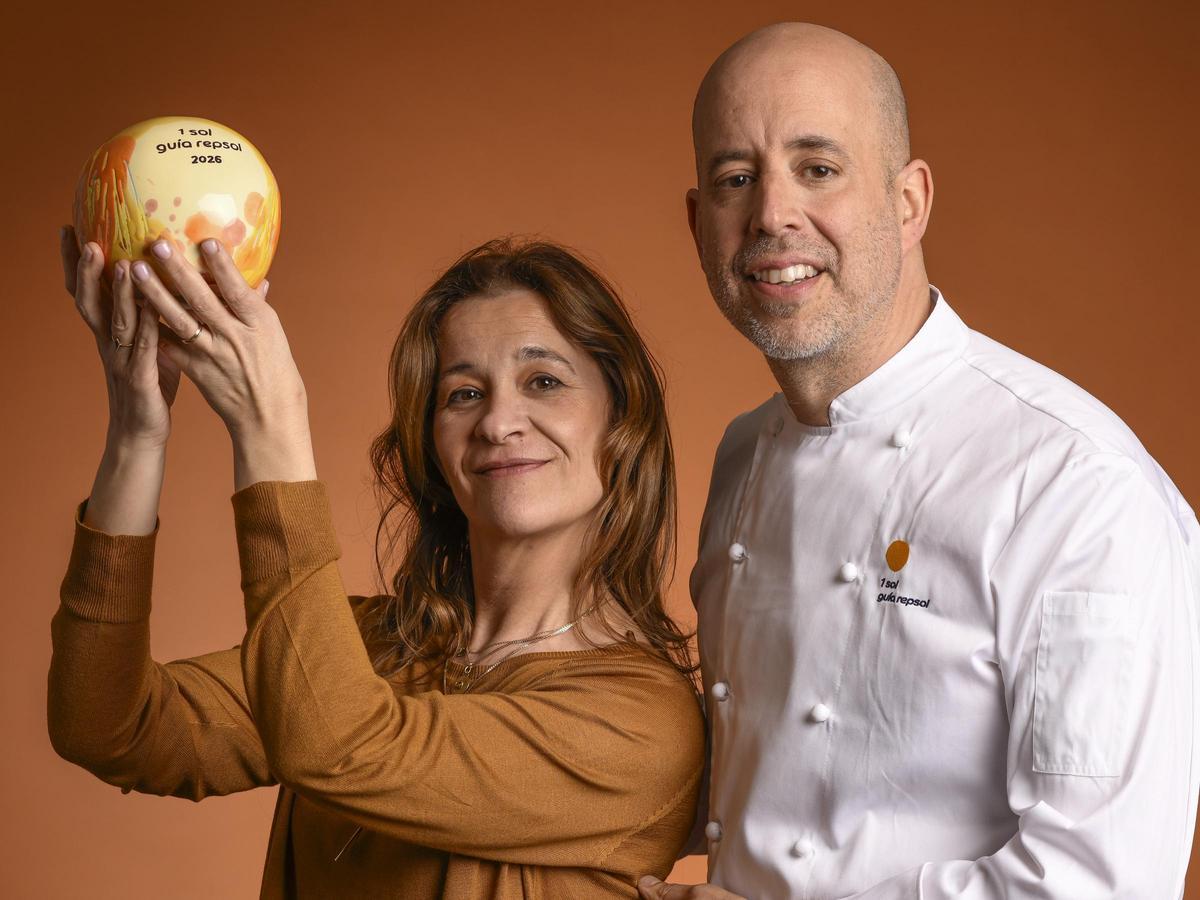 Responsables de Nardi, en Hervás, con su Sol Repsol.