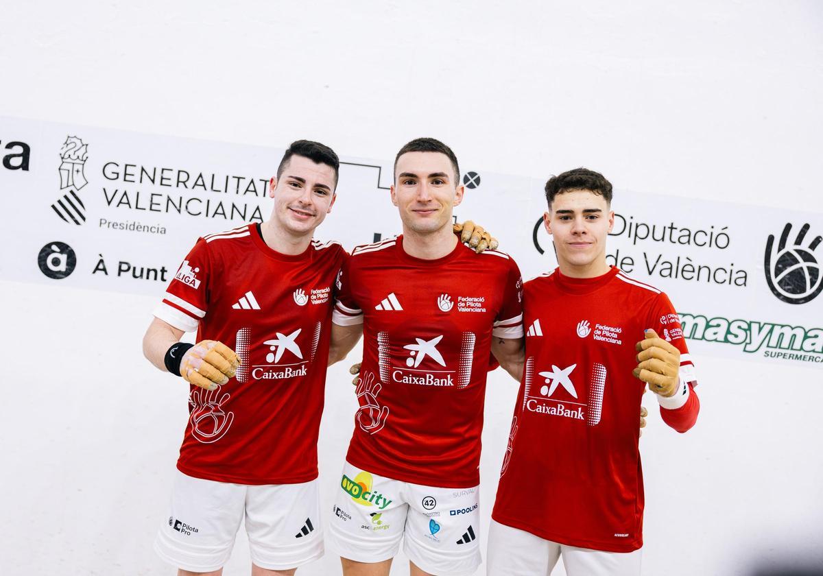 Iván, Momparler i Alejandro (Senyera).