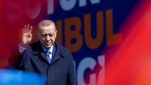 El presidente turco, Recep Tayyip Erdogan, durante un mitin en Estambul en apoyo del candidato de su partido.