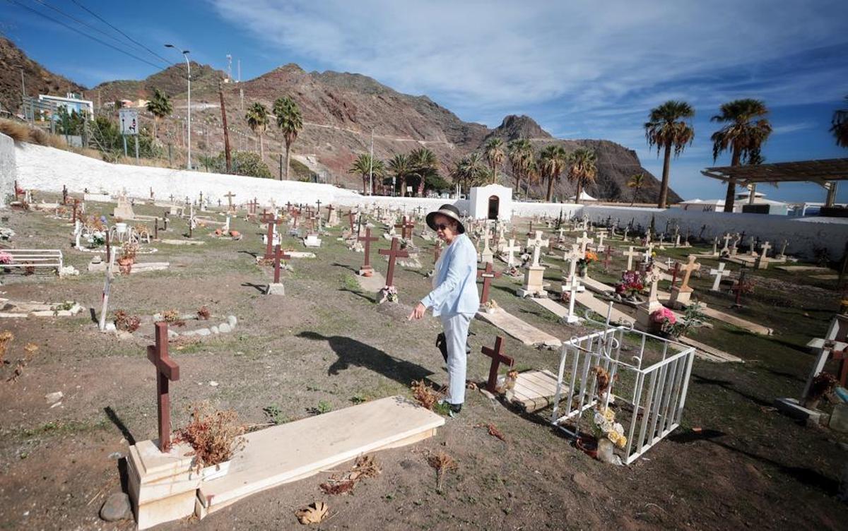 Cementerio Traslarena, situado en el pueblo de San Andrés, en la playa de Las Teresitas.