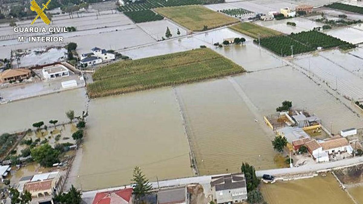 Imagen de terrenos de la Vega Baja arrasados por la DANA el pasado año.