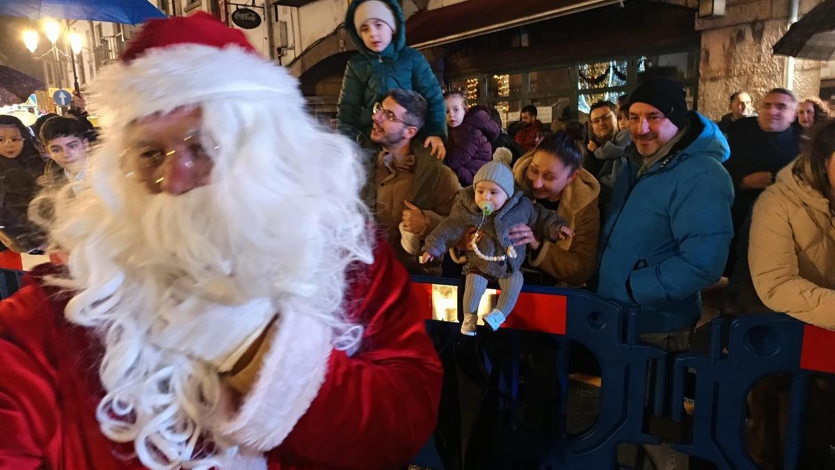 Papá Noel llega a Cangas de Onís