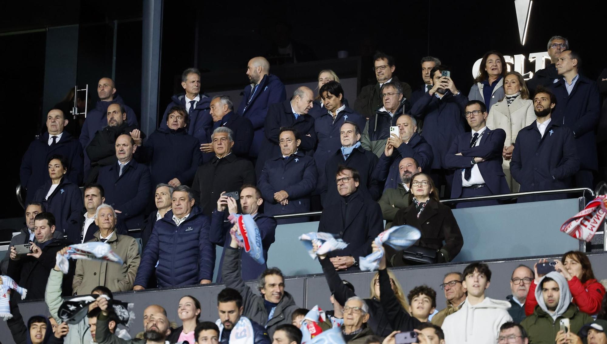 Grada de tribuna con autoridades antes de empezar el partido entre el Celta y el Barcelona en el estadio de Balaídos
