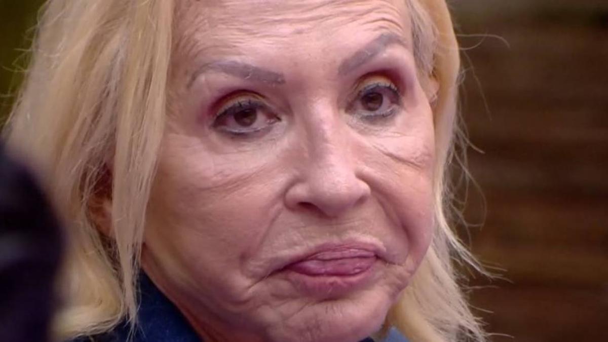 Laura Bozzo, asustadísima tras sufrir un atraco en un cajero de Madrid