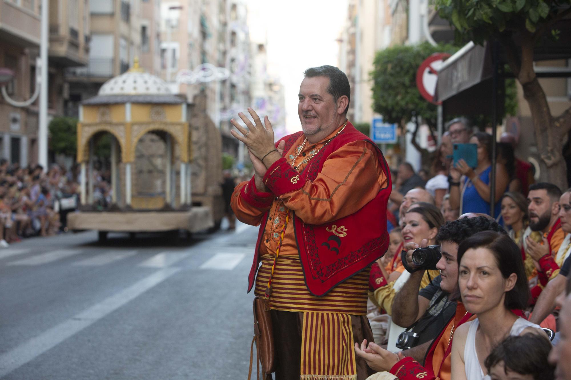 Arranca una fastuosa Entrada Mora en Elche