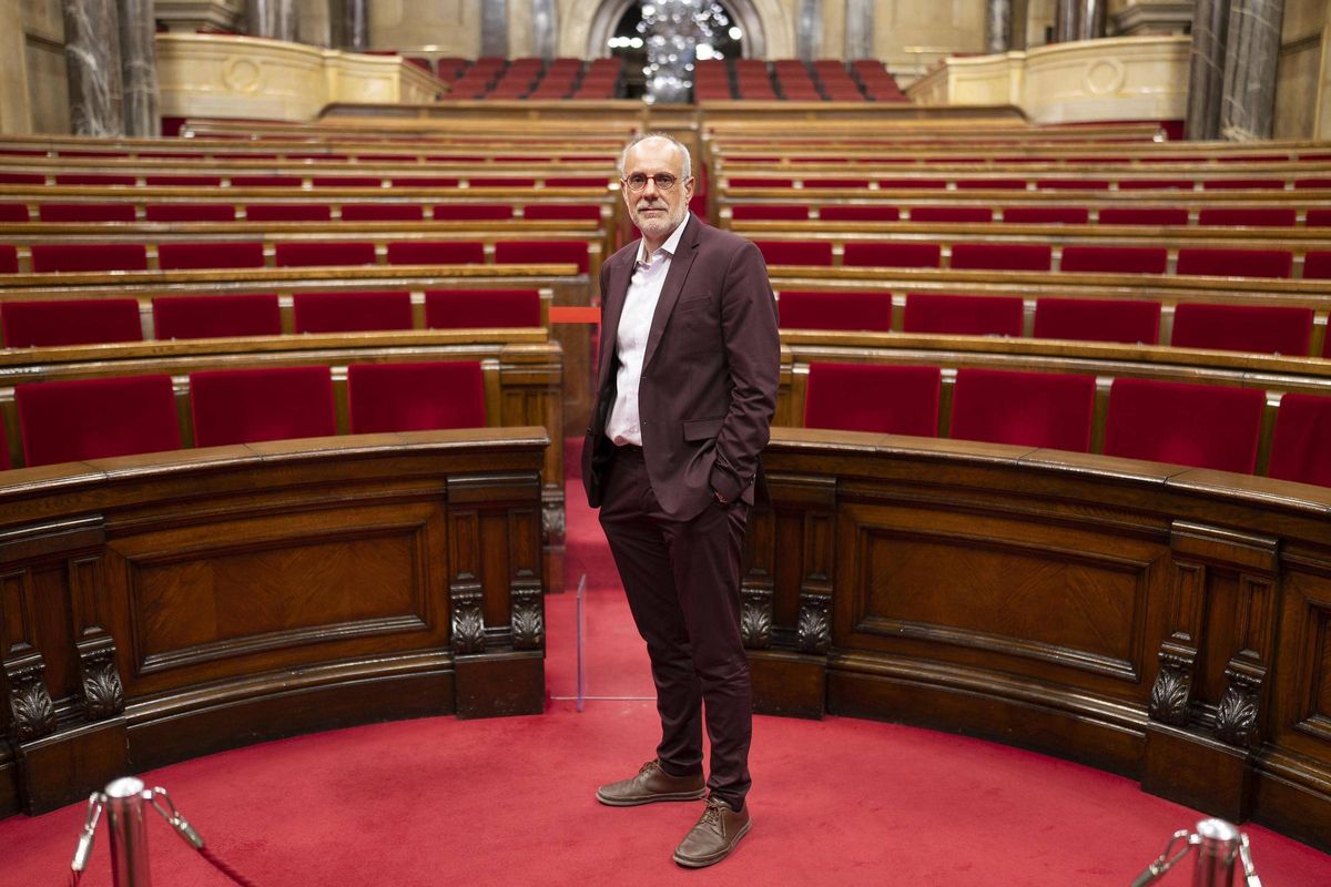 El letrado del Parlament Joan Ridao en el hemiciclo.