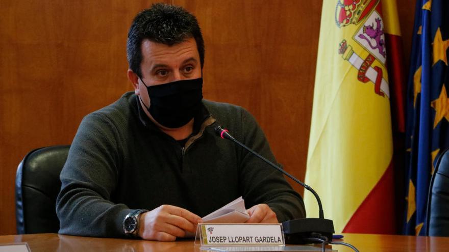 Josep Llopart, durant la seva intervenció, després de jurar el càrrec |