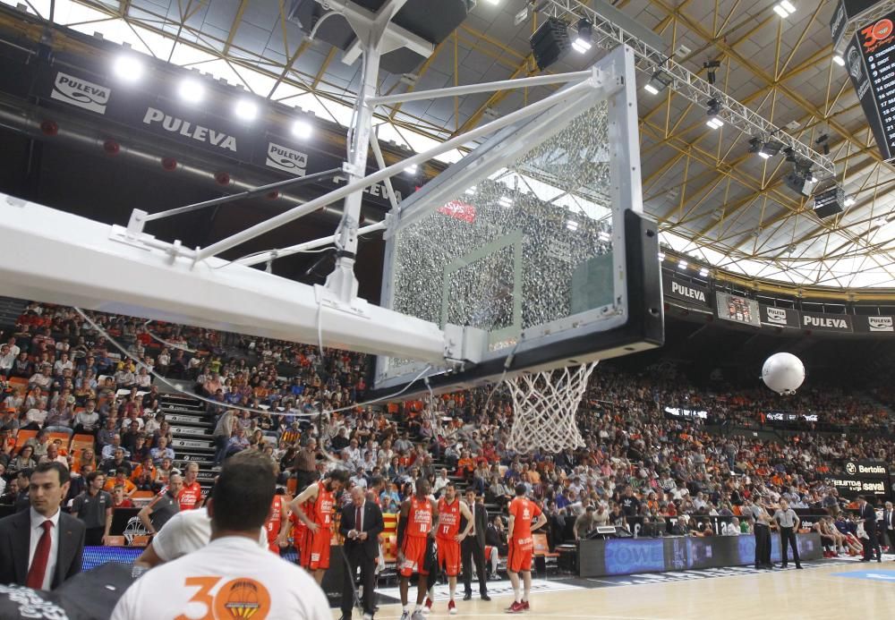 Diagné rompe un tablero de La Fonteta