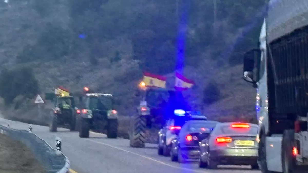 Las tractoradas vuelven a Castellón para denunciar la crisis "sin precedentes" que vive la agricultura