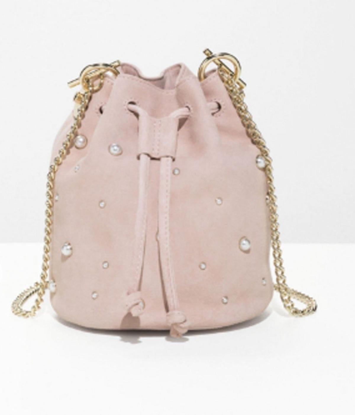 Bolso rosa con perlas de &amp; Other Stories.