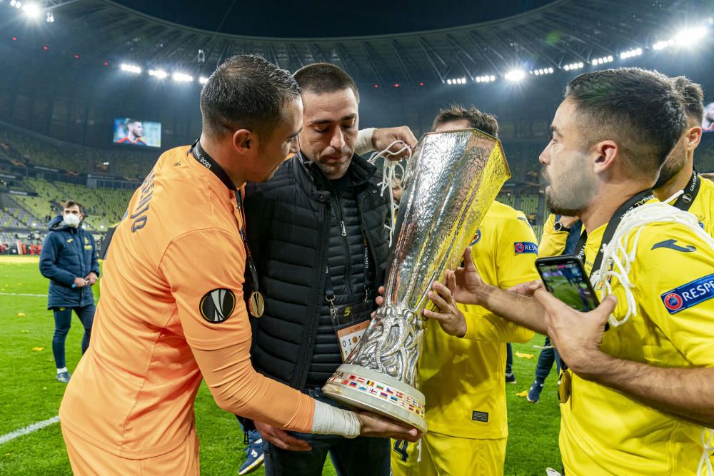 Así se vivió desde dentro la fiesta del Villarreal por ganar la Europa League