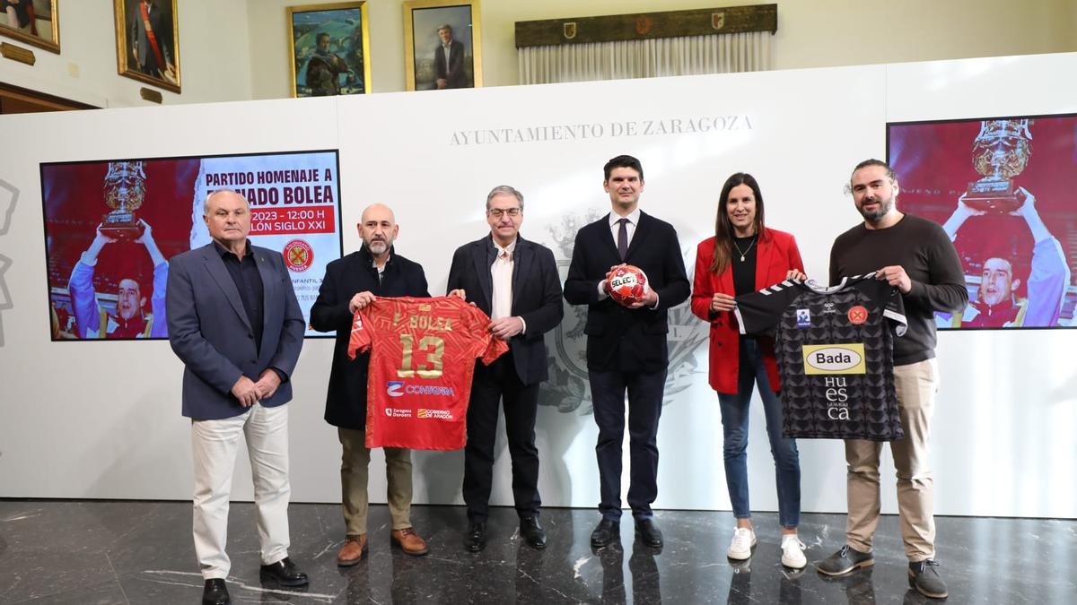 De izquierda a derecha, Juan Carlos Caamaño, Sergio Durban, Mariano Soriano, Pablo Hernández, Cristina García y Néstor Oliva.