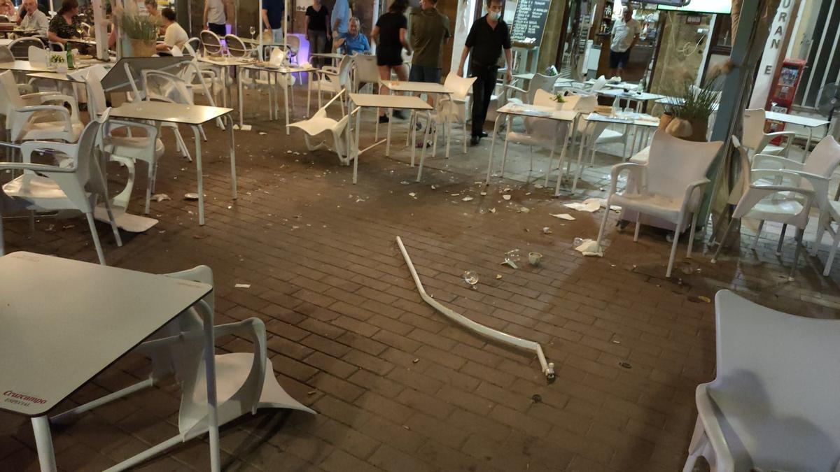 Estado en el que quedó la terraza tras la colisión en septiembre de 2021.