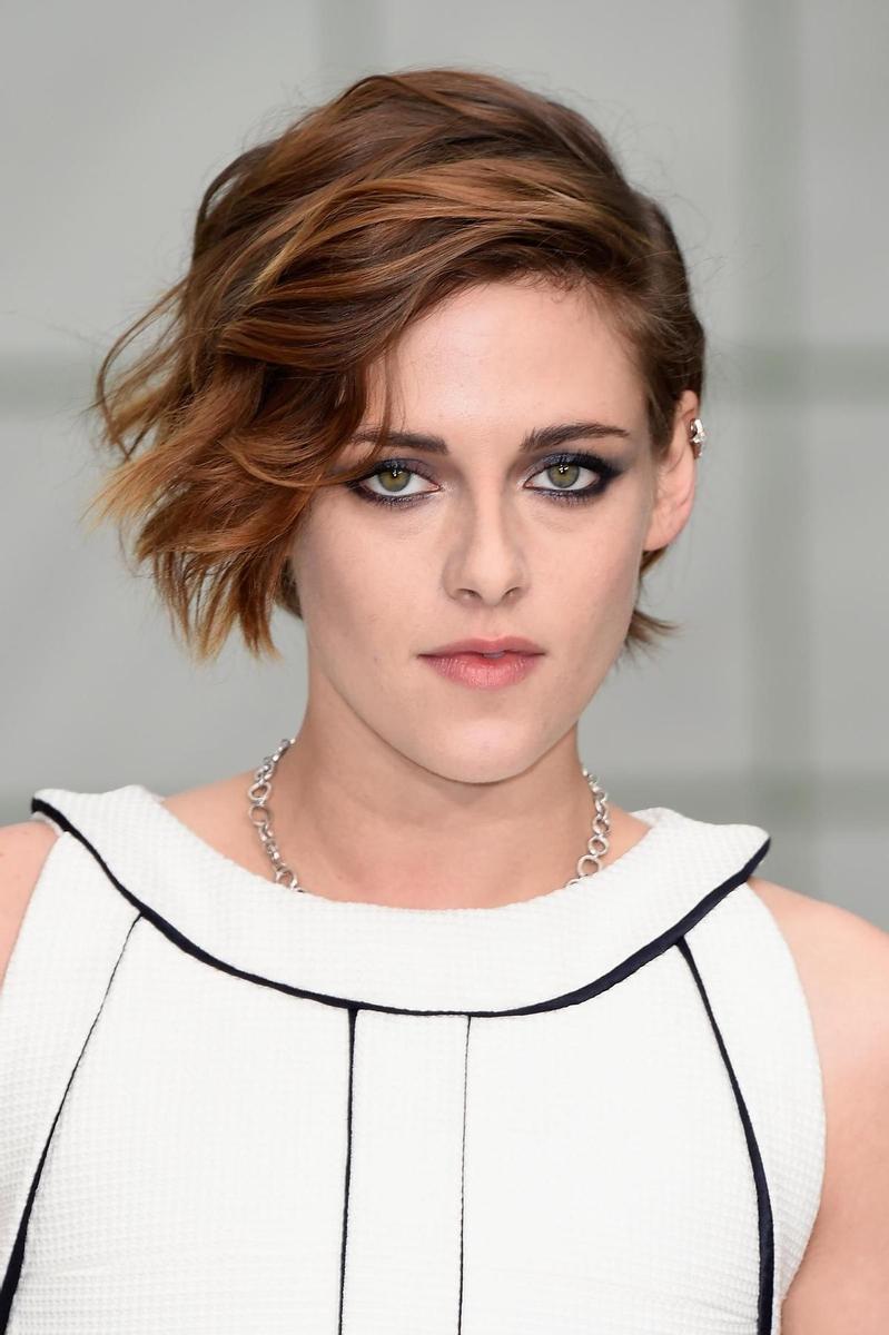 Todos los cambios de look de Kristen Stewart, media melena