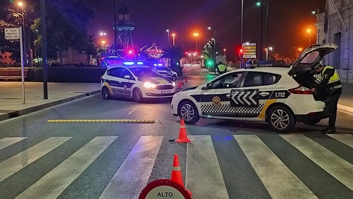 Imagen de uno de los controles que se organizaron anoche en distintos puntos de la ciudad.