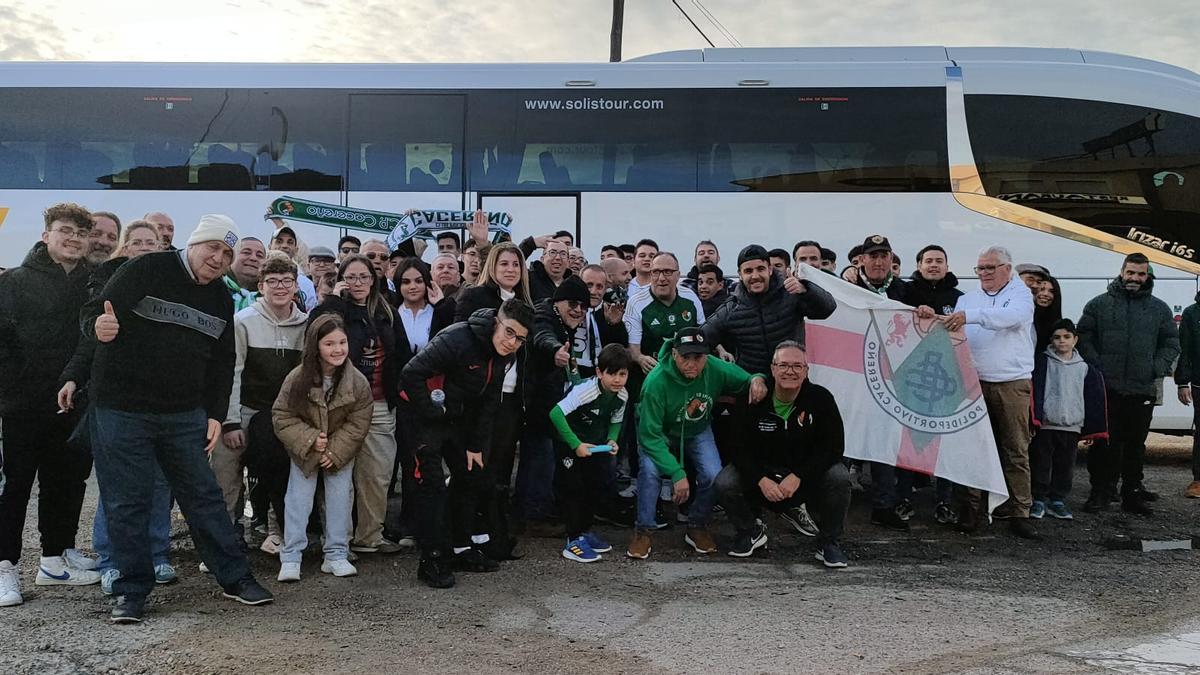 Completado el primer autobús para el Illescas-Cacereño