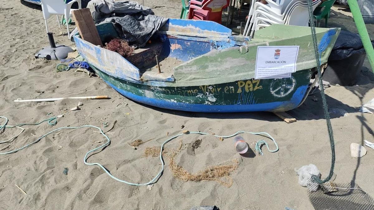Rincón ha retirado más de una decena de barcas del varadero de La Cala del Moral.