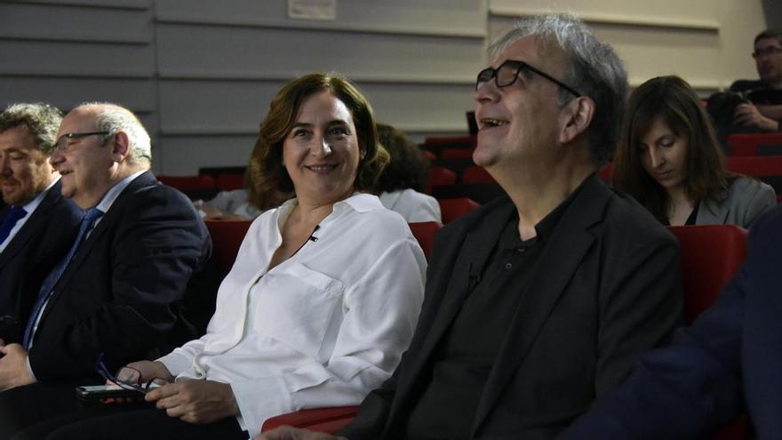 Ada Colau y el exministro Joan Subirats cerrarán la lista de los comunes para el 12M