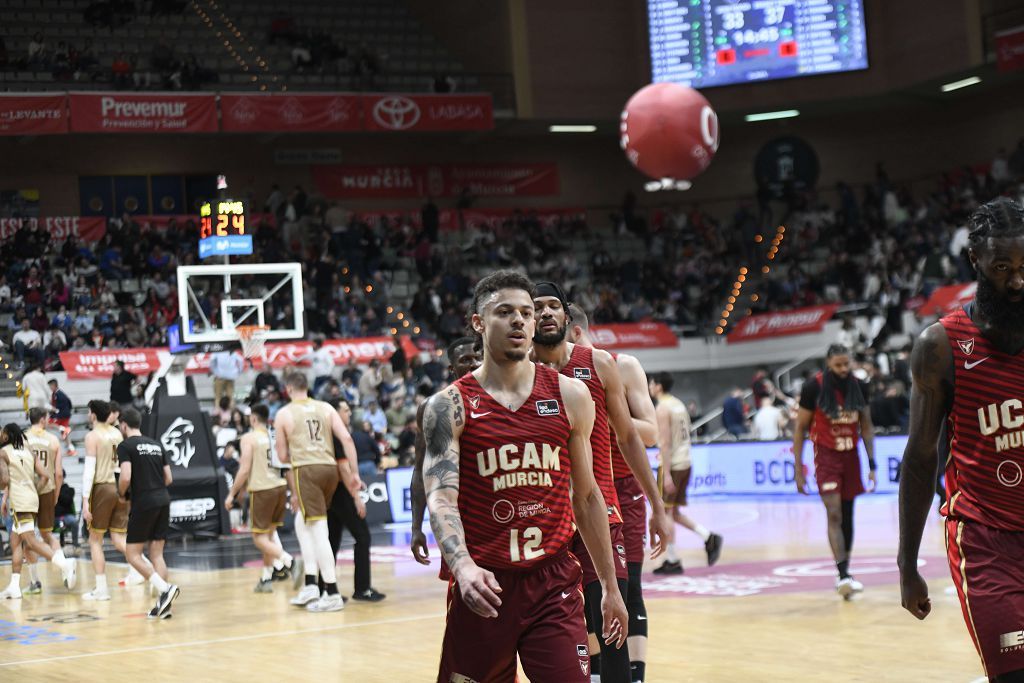 Todas las imágenes del partido del UCAM Murcia contra el Bàsquet Girona