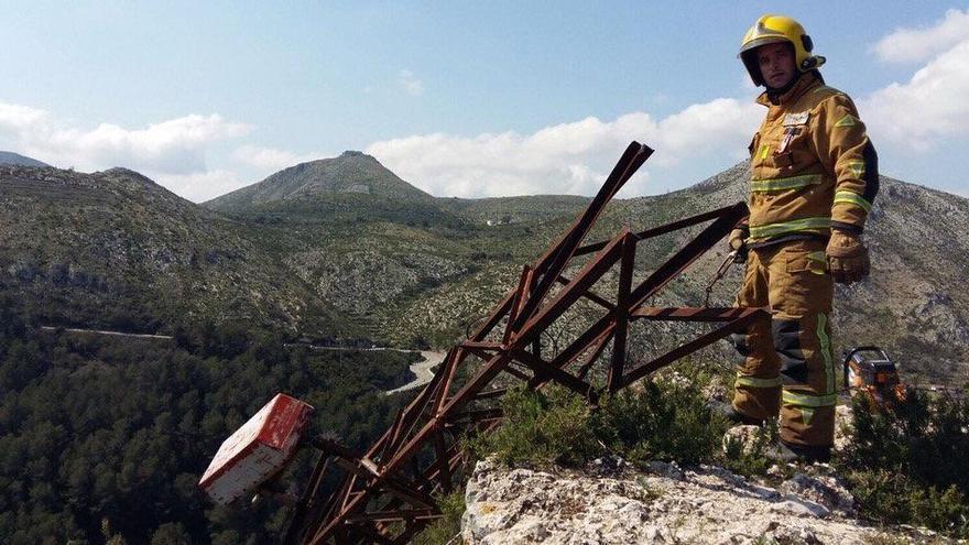 Sierran la antena que alteraba el perfil de un castillo del siglo XIII de Pego