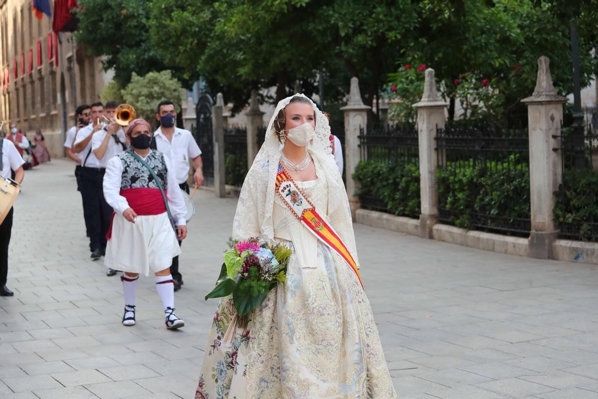 Búscate en el primer día de la ofrenda por la Calle Caballeros de las 20:00 a las 21:00